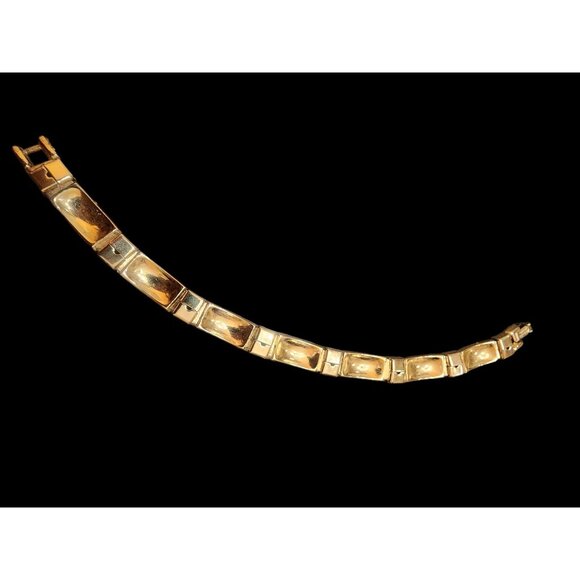 Vintage Signed Trifari Gold Tone Bracelet (A4019) - Picture 6 of 8